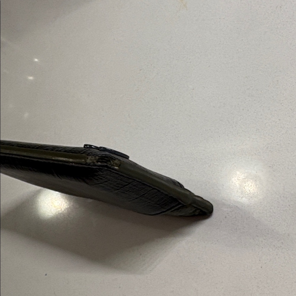💯 authentic Gucci Olive Leather GG Supreme Monogram Bi-Color Card Holder Black - Picture 11 of 12
